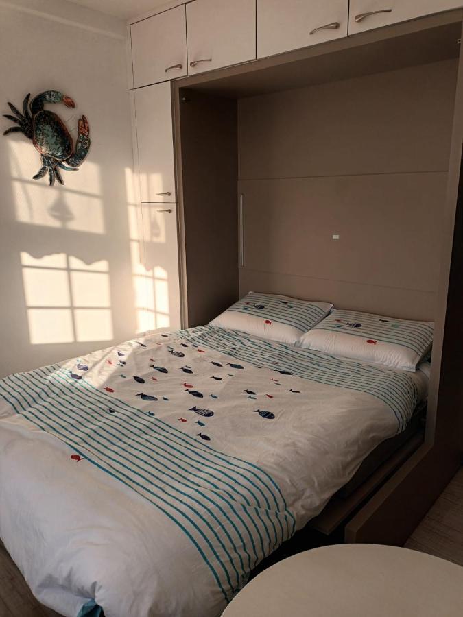 Le Petit Cabourg De La Cour Normande Studio Coeur De Ville -1 A 2 Personness Экстерьер фото